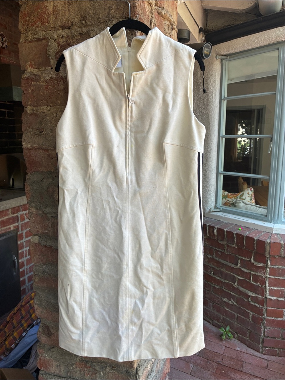 Akris Punto Ivory Sleeveless Zip-Front Shift Dress